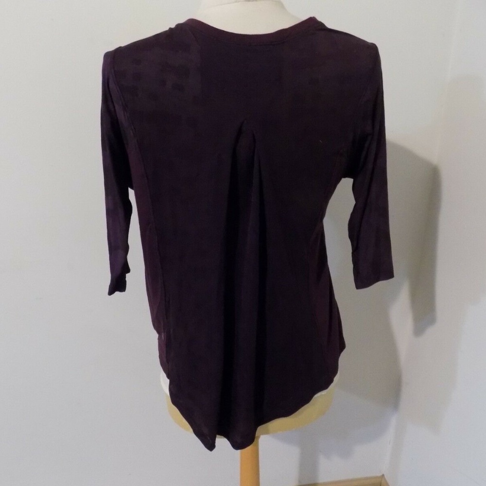 LULULEMON Plum Print Hi-Low Top, 4 - Picture 3 of 5